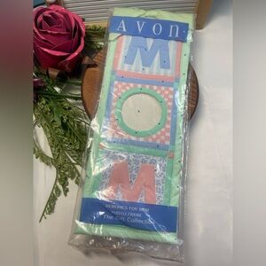 Avon Pastel 'MOM' Photo Frame